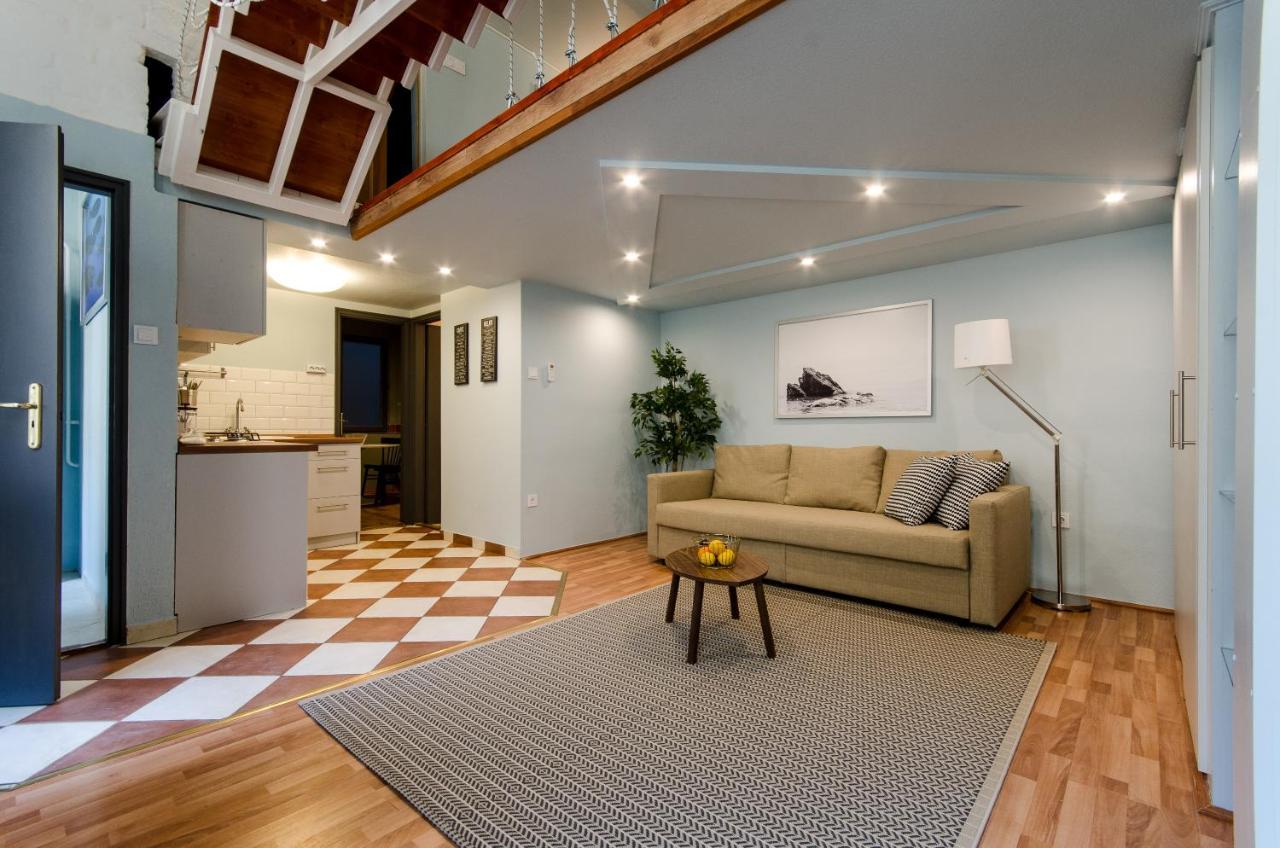 Paulay'S Studio Apartment In The City Center. ブダペスト エクステリア 写真