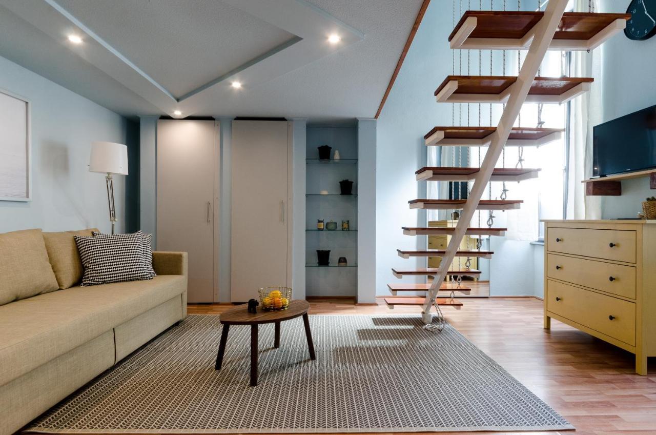 Paulay'S Studio Apartment In The City Center. ブダペスト エクステリア 写真